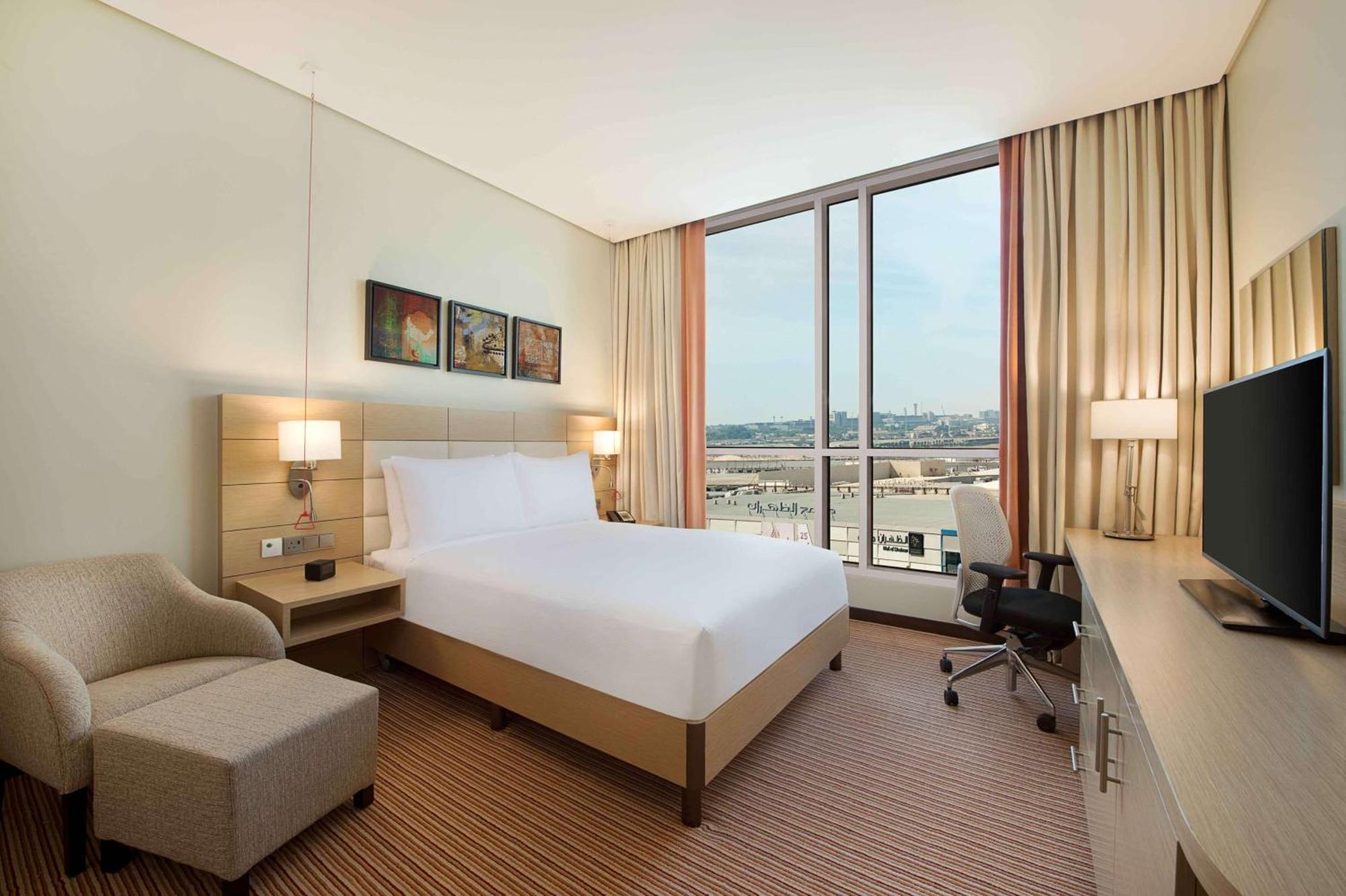 Hilton Garden Inn Эль-Хубар Экстерьер фото